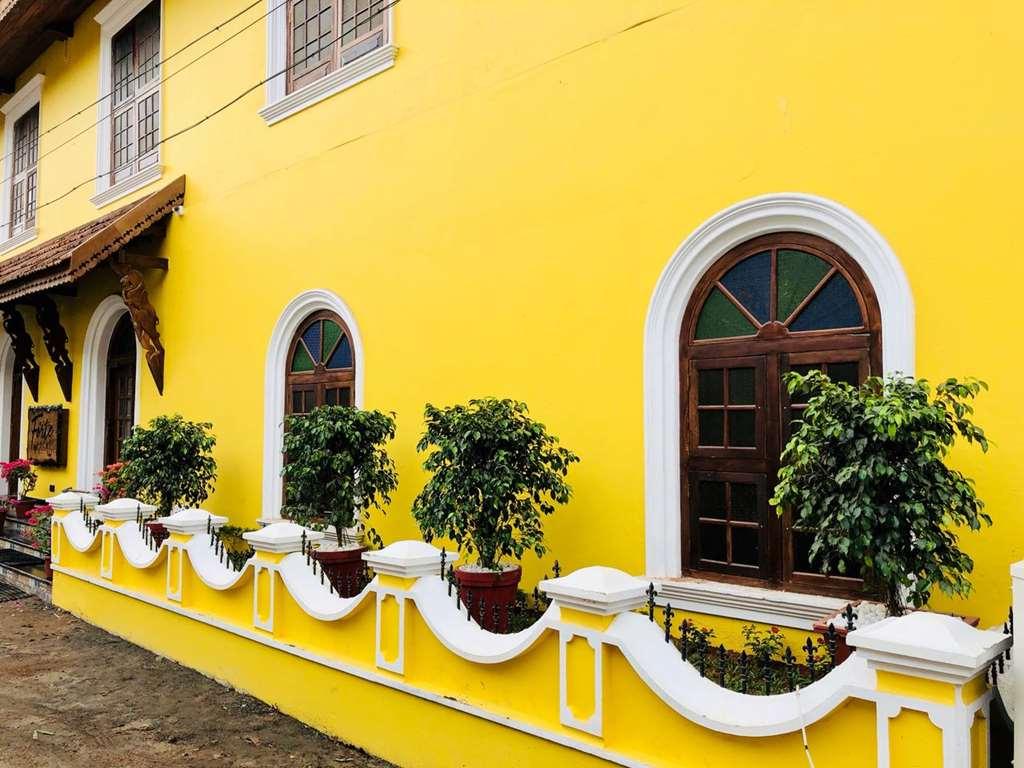 Forte Kochi Exterior photo