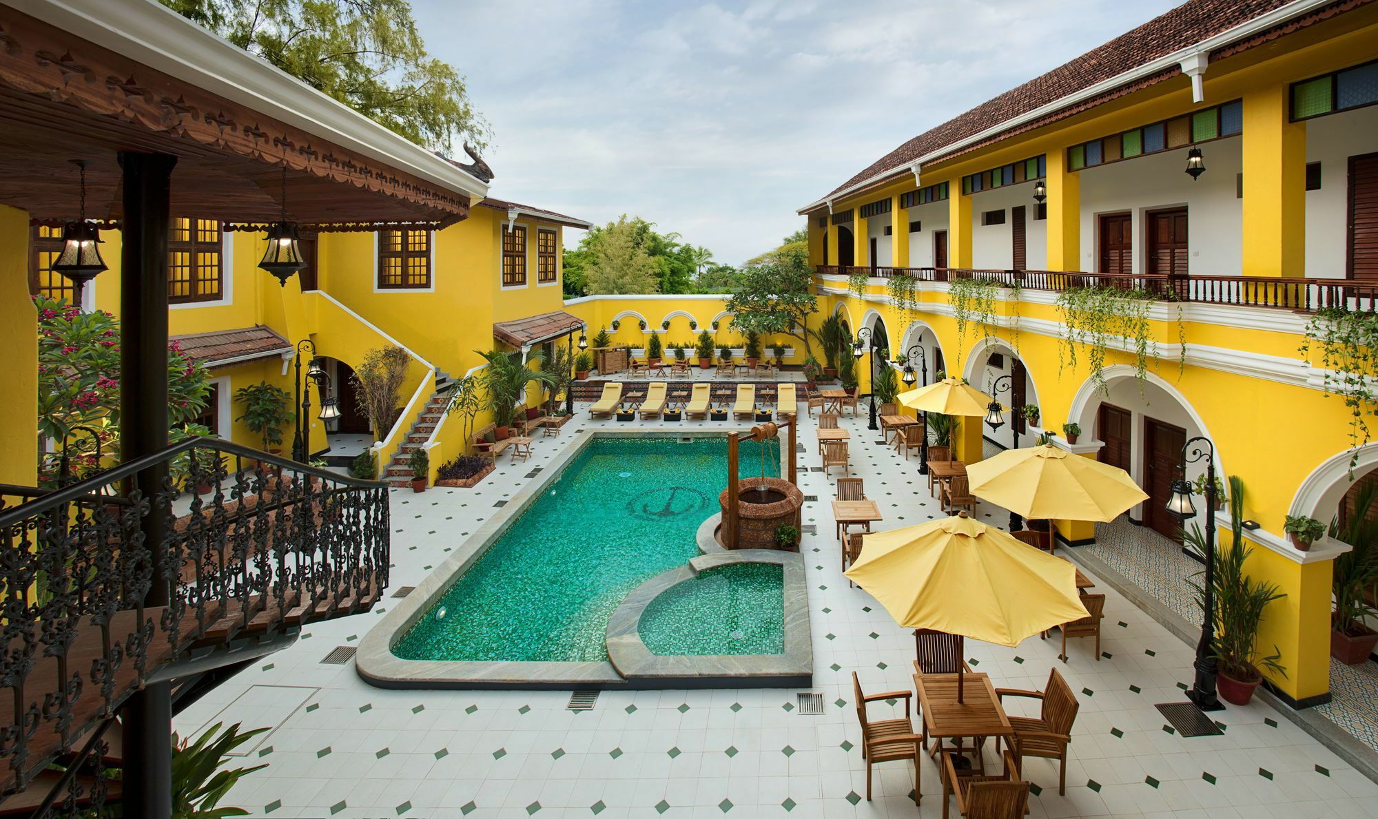 Forte Kochi Exterior photo